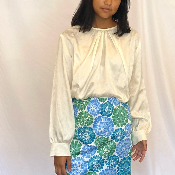 Vintage 1950s handmade cream silk blouse - Picture 2 of 2